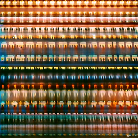 Animación legible que vaya apareciendo la información hasta concluir en la imagen estática