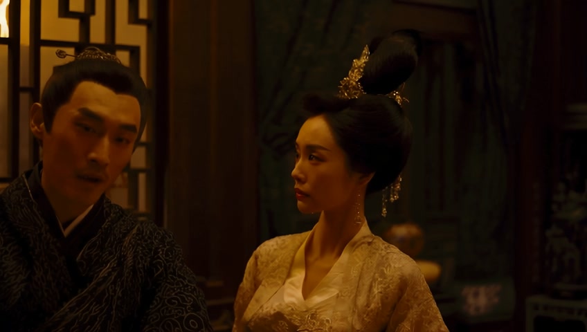 China, late 18th century, a courtesan understood from her clients the logistics of cargo, who traded with whom, where ships were weak, and where gold passed unguarded, the routes of bribes, the movement of fleets.