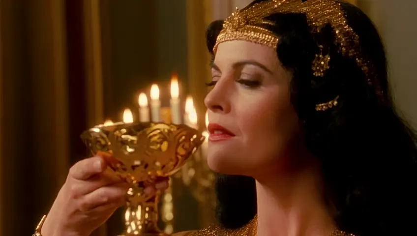 Cleopatra drink wine and cats