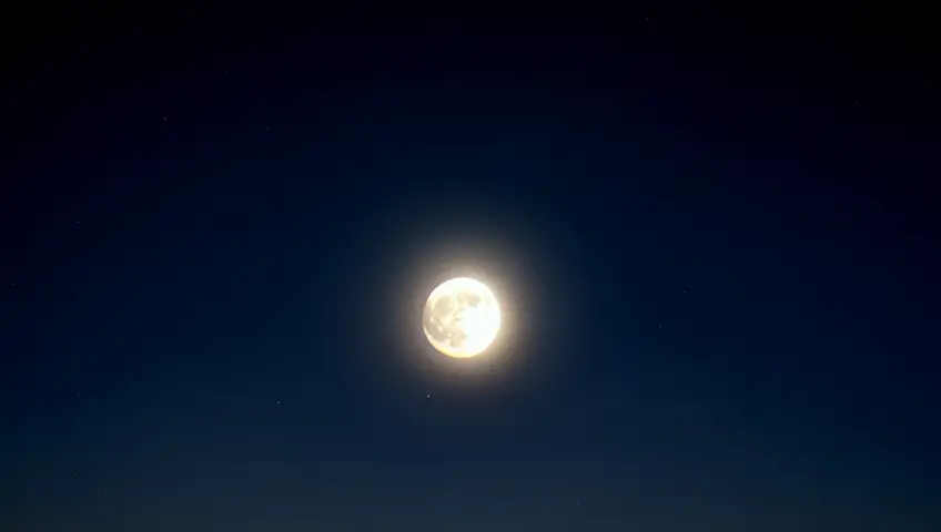 It is also referred to by other names, such as the Long Night Moon, a term with Mohican origins as noted by the Farmer’s Almanac. This name highlights the fact that December’s full moon occurs during one of the longest nights of the year. It’s also the last full moon before the winter solstice on December 21