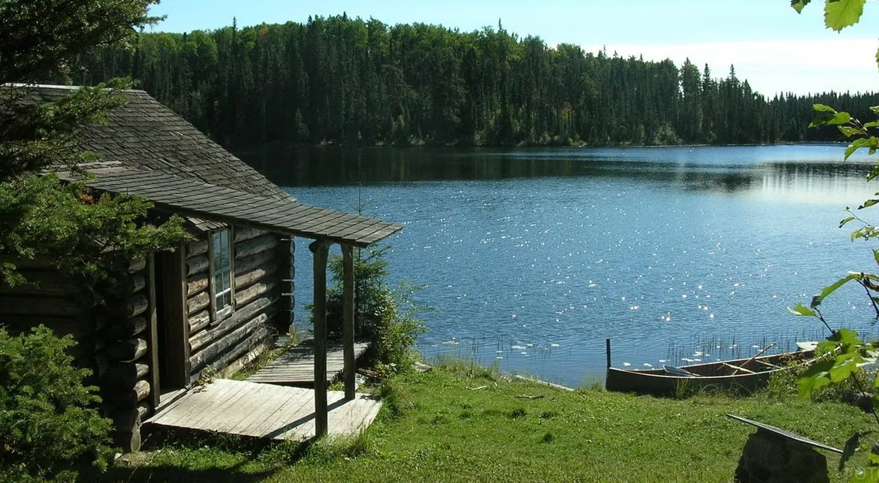 Animate water (boat standing still), video static, video for looping