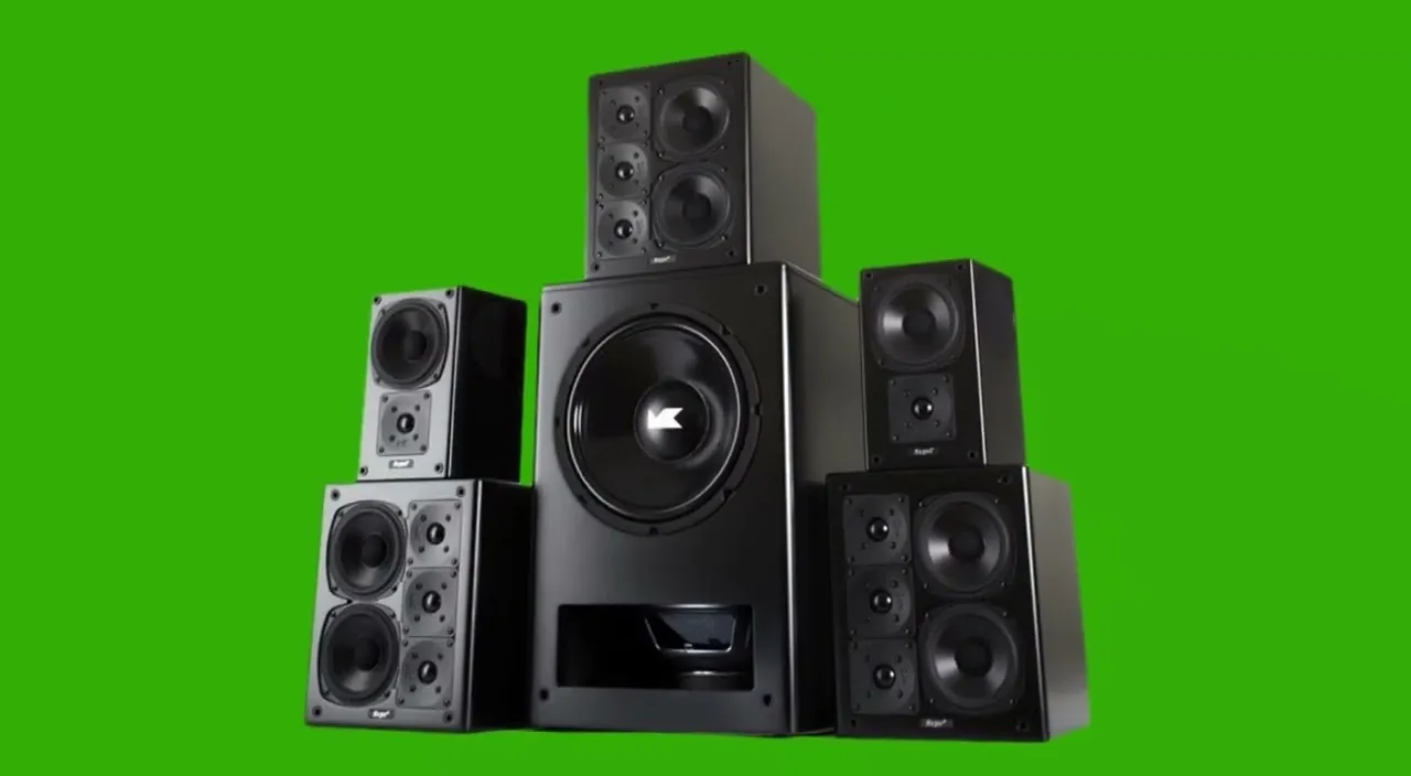 a bunch of speakers sitting on top of each other